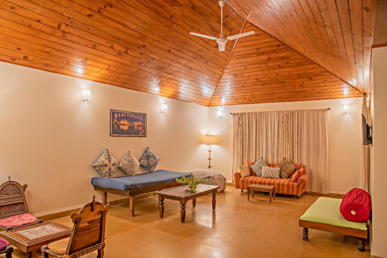 Western Edge Kasauli !Lawn! Bonfire! Peace! Pvt Villa ! Ngoại thất bức ảnh